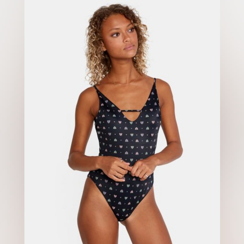 RVCA NWOT One Piece Swimsuit Black Large 12